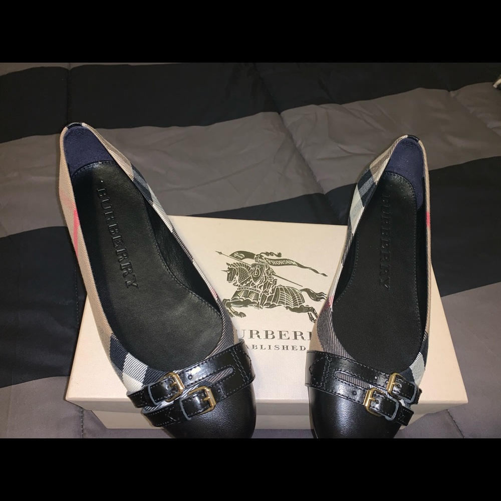 Burberry ballerina flats